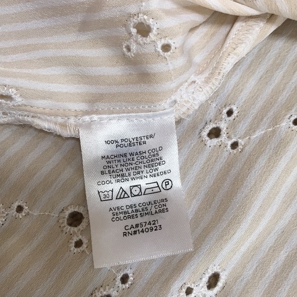 Loft outlet large tan/cream eyelet off shoulder / on shoulder blouse. - Picture 8 of 9